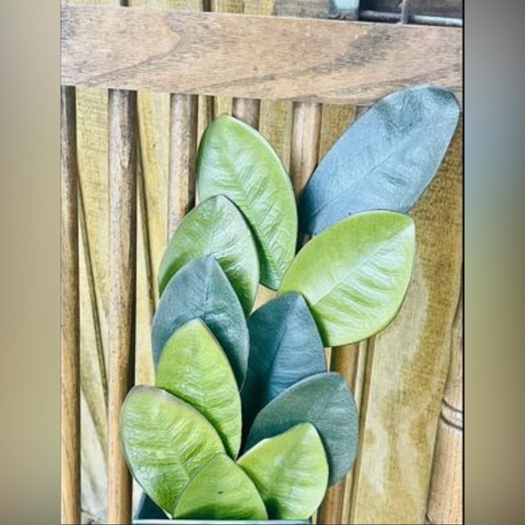 *Elegant Magnolia Leaves Spray - Picture 2 of 10